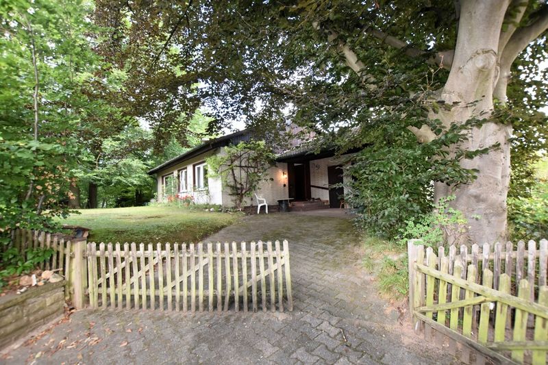 Waldähnliches großes Grundstück ca. 1.550 m² in Mölln mit Altbestand zu verkaufen! OTTO STÖBEN!